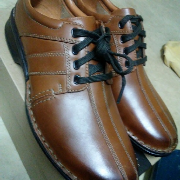 Shoes - Picture 4 of 7